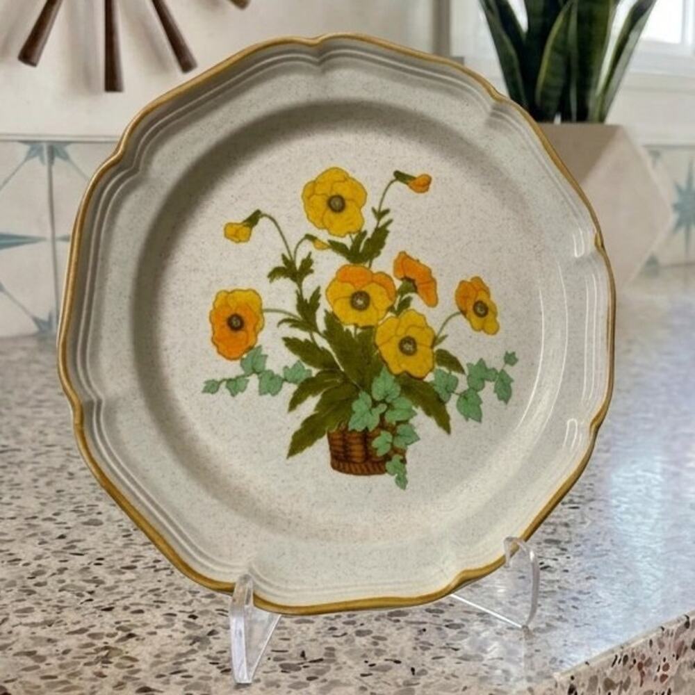 Vintage Mikasa Garden Club Sunshine EC458 Stoneware Dish Japan Excellent